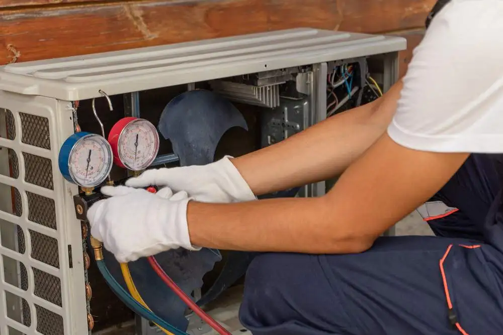 Featured image for post: Signs your AC is Low on Freon